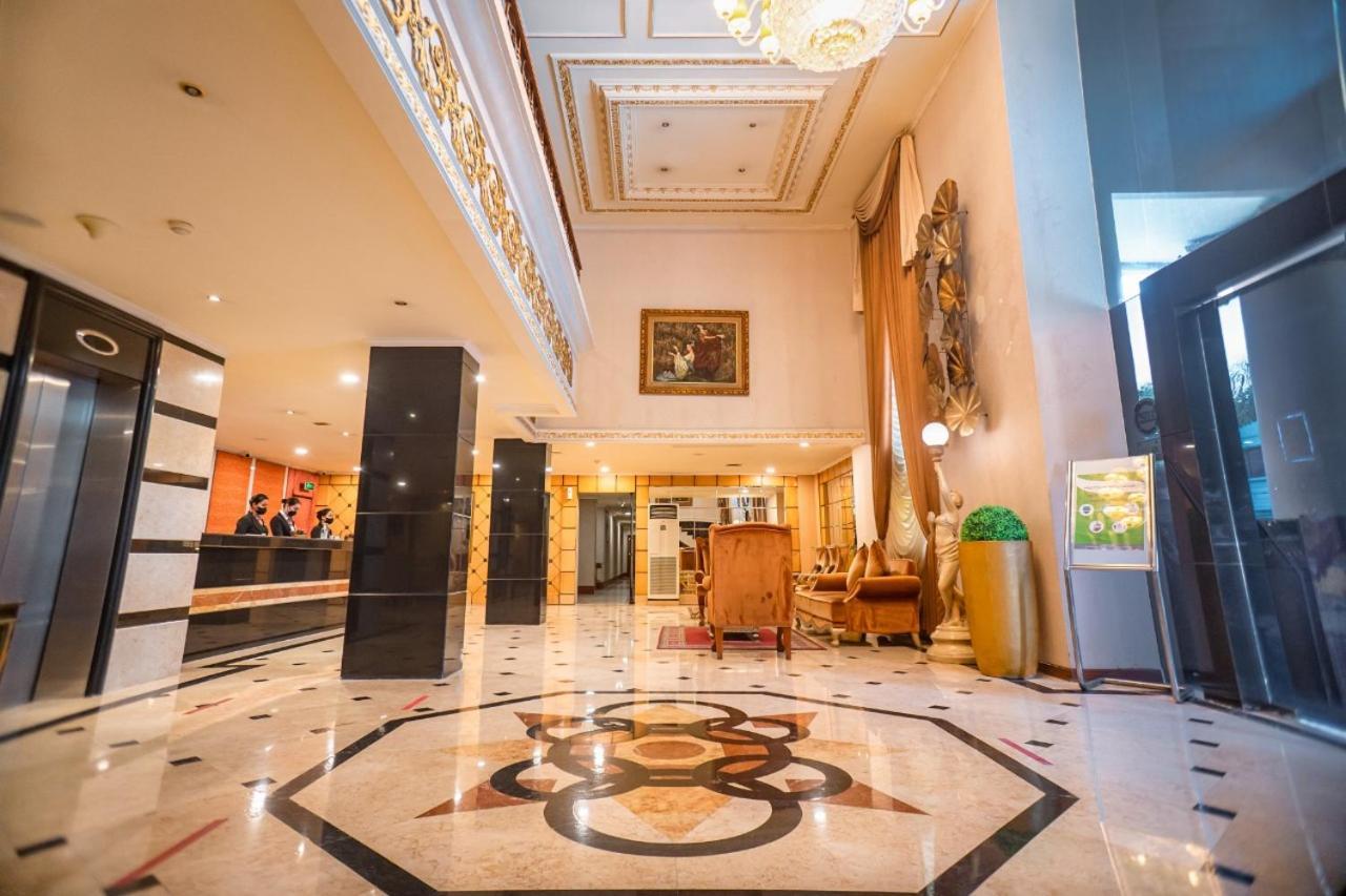 Olympic Hotel Jakarta Exteriör bild