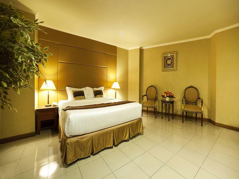 Olympic Hotel Jakarta Exteriör bild
